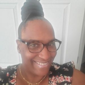 Meet your Posher, Lanica